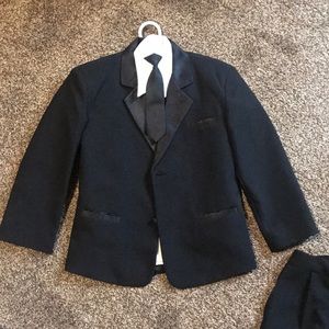 Boys 5 pc formal suit